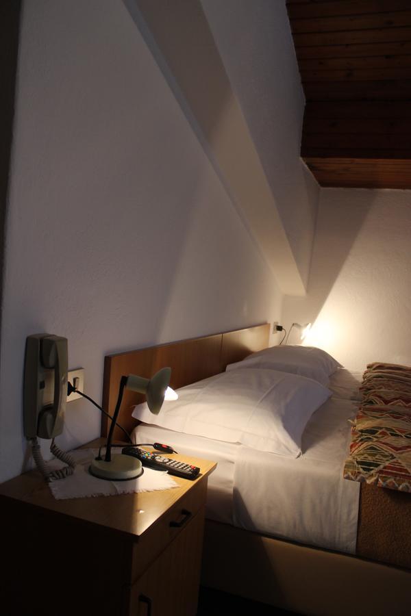 Garni Hirsch Hotel Каназей Екстериор снимка