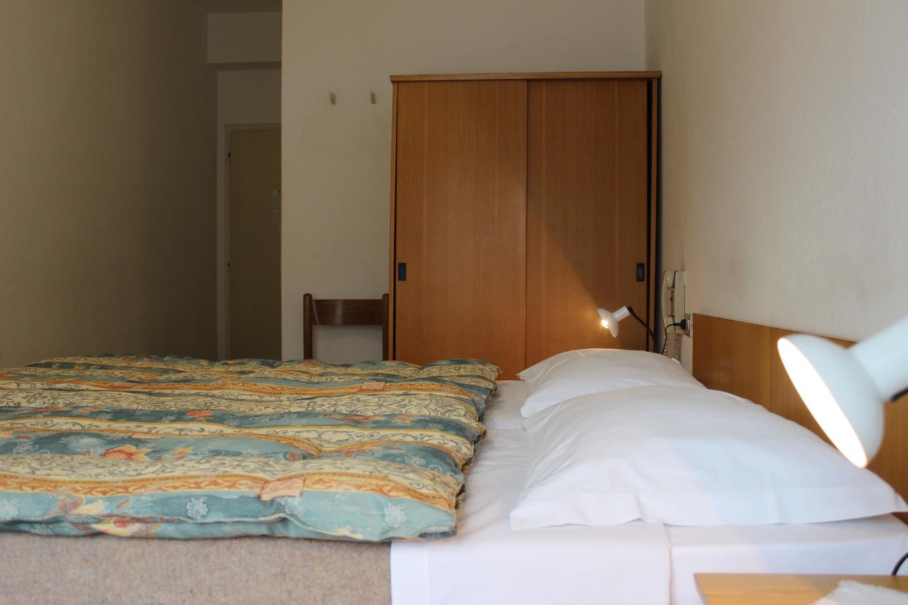 Garni Hirsch Hotel Каназей Екстериор снимка